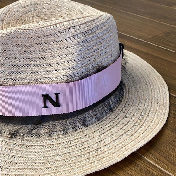 Straw Hat with “N” Monogram - Picture 2 of 7